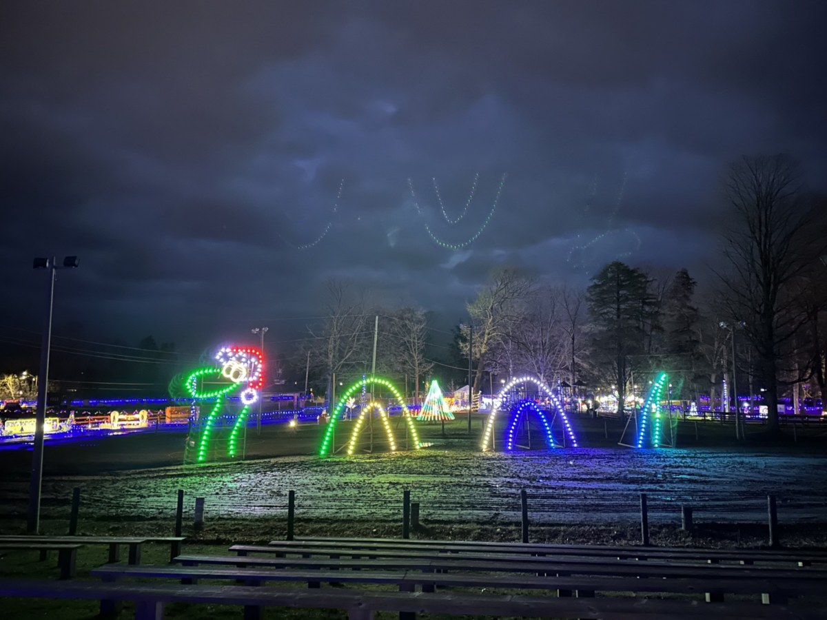 A Giant Sea Monster Terrorizes the Fantasy of Lights!